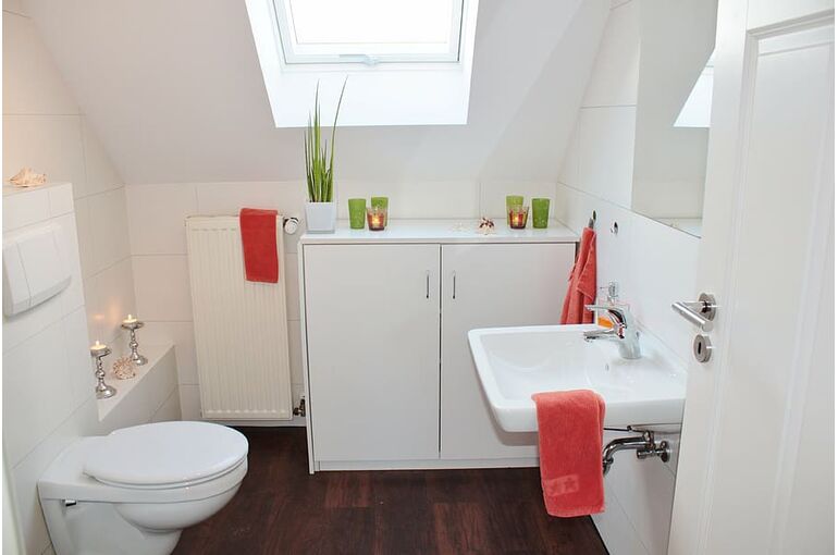 bathroom-bad-toilet-bathroom-sink